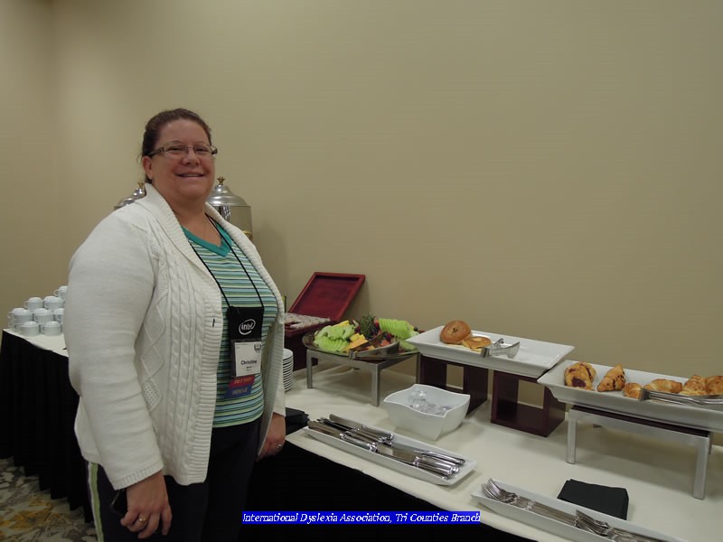 0-Christinegettingbreakfast-80