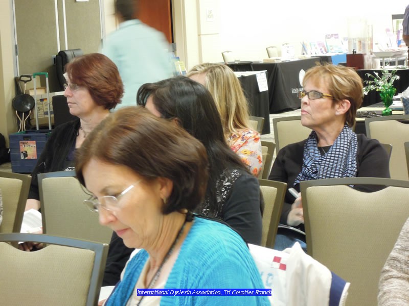 0-listeningtoElenn-80